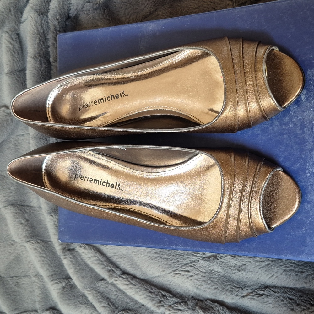 Pierre Michel Bronze Metallic Leather Peep Toe Wedges, Size 37 - Picture 11 of 15
